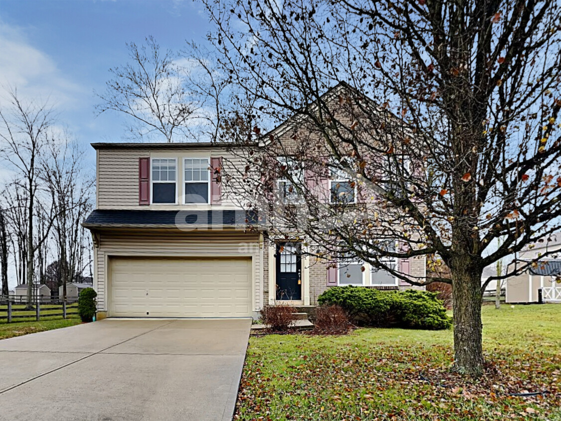 Primary Photo - 32 Wooded Ridge Dr