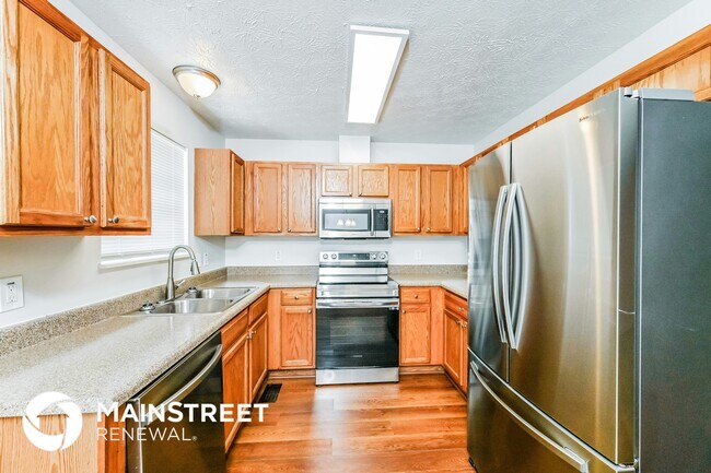 Foto del edificio - 8244 Oak Terrace Ln
