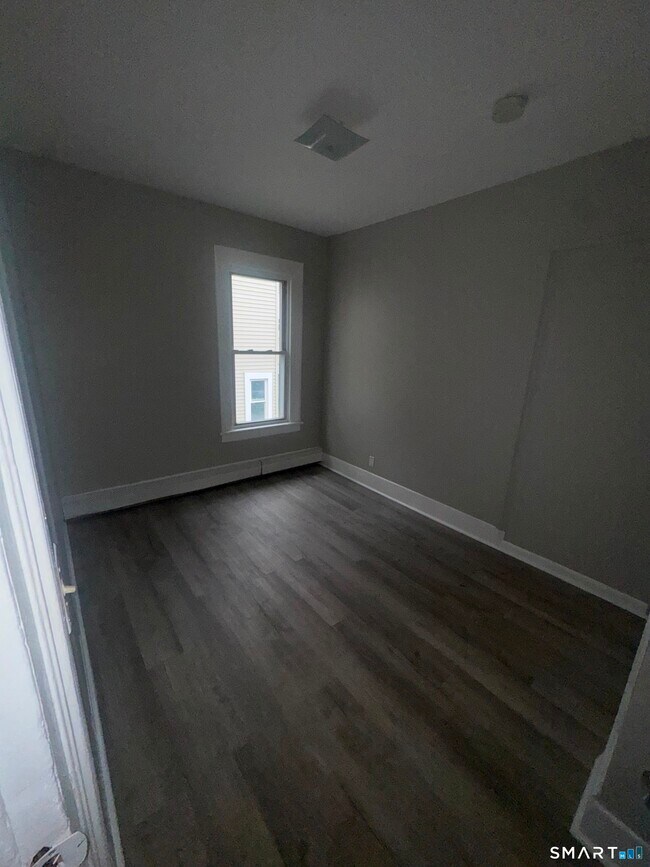 Foto del edificio - 1092 E Main St