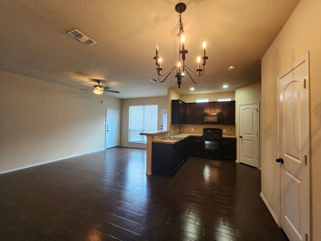 Foto del edificio - 2 Weeks Free Rent 3/2.5/2 Close to Creeksi...