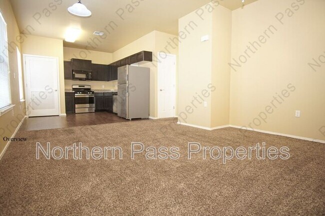 Foto del edificio - 8685 N Loop Dr