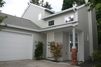 Building Photo - 14735 SW Redbud Way