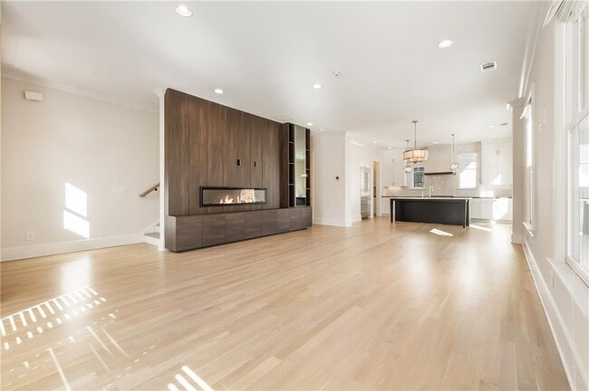 Building Photo - 2350 Melina Pl