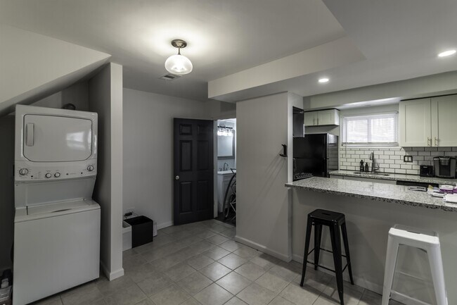 Foto del edificio - 916 Highview St