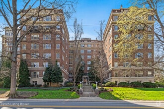 Building Photo - 1412 Willow Ave