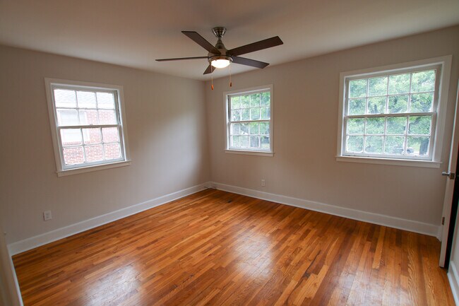Foto del edificio - The Yards Townhomes