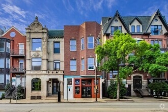 Building Photo - 1128 W Armitage Ave
