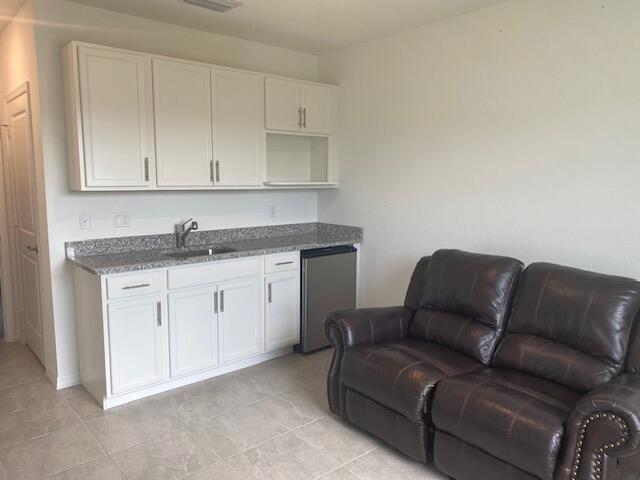 Foto del edificio - 5133 Armina Pl