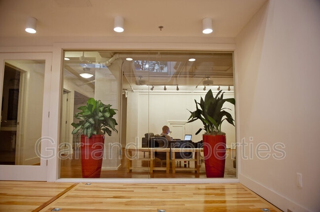 Foto del edificio - 110 Campbell Ave SE