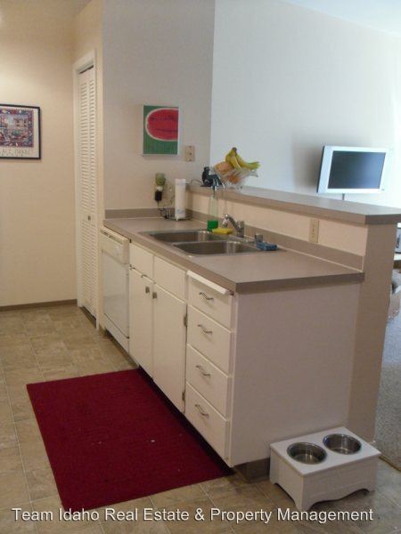 Building Photo - 3 br, 2 bath Apartment - 131 Baker St. #201