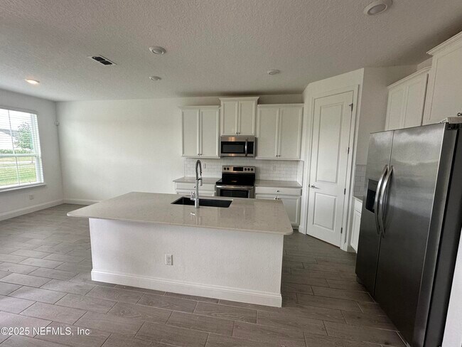 Building Photo - 113 Inkwood Ct