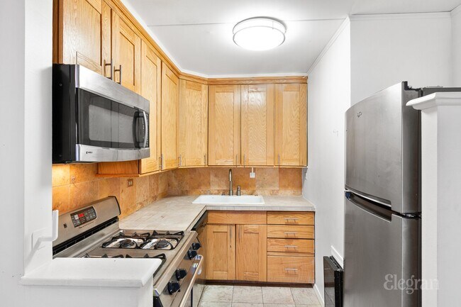 Foto del edificio - 300 W 110th St