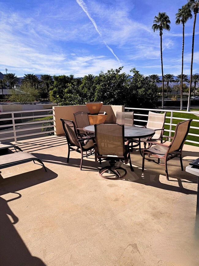 Building Photo - 78125 Crimson Ct