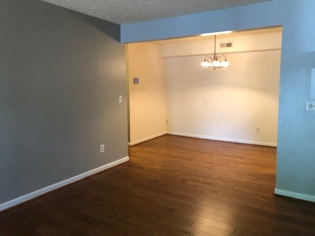 Building Photo - 128 Turtle Creek Rd