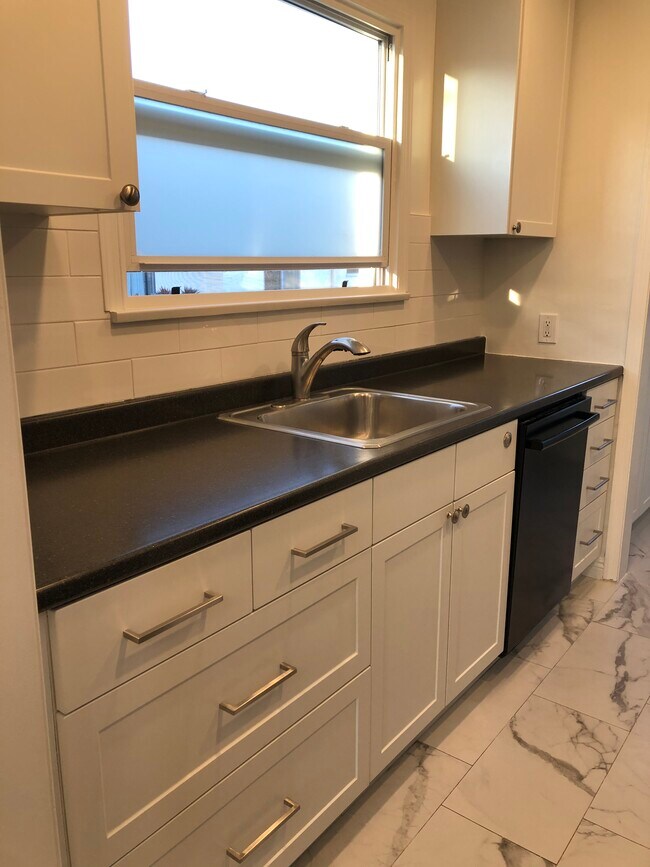 Kitchen has dishwasher - 1656 Livonia Ave