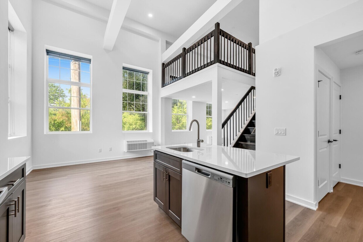 Foto principal - 315 Railroad Ave