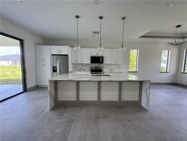 Building Photo - 5227 4th St W