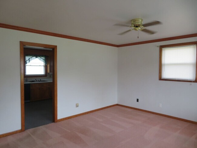 Building Photo - Colonial Heights Virginia