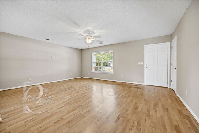 Building Photo - FOXPORT IN BALLENTINE - CHAPIN AREA!