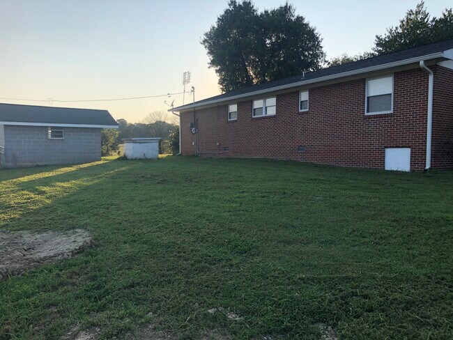 Building Photo - 373 Co Rd 64