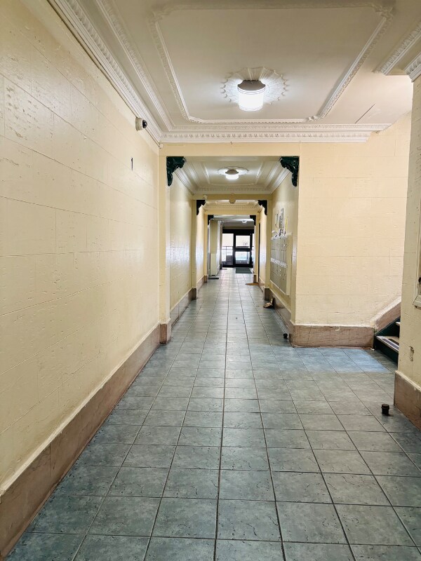 Foto del edificio - 14 E 96th St