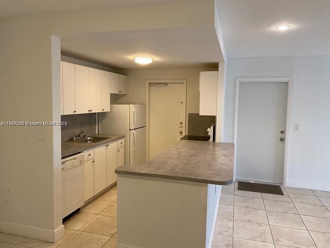 Foto del edificio - 7901 SW 104th St