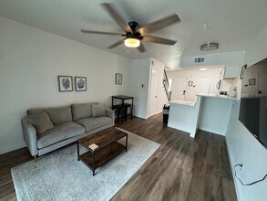 Building Photo - 4184 W 7th St