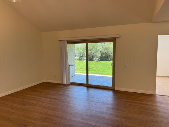 Foto del edificio - Perimeter location with great views - Leis...