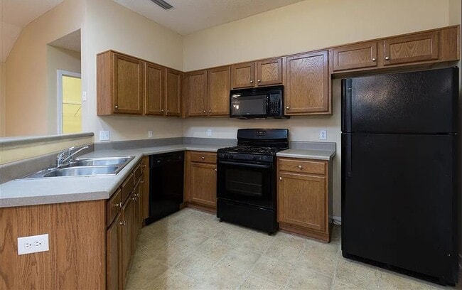 Building Photo - 8680 S Hamilton Bridges Dr