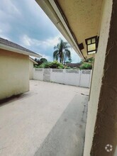 Building Photo - 1461 Hawthorne Pl