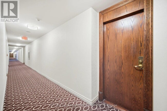 Photo du bâtiment - 156 Enfield Pl