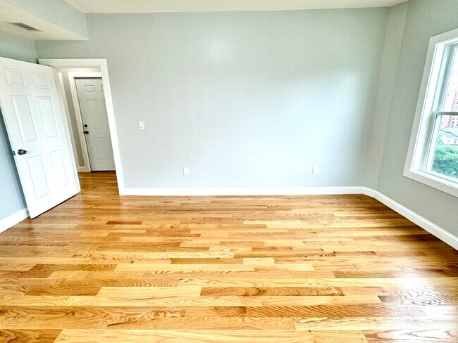 *Pictures are representative samples of the advertised unit. In some cases, the actual units you tou - 190 Hillside St
