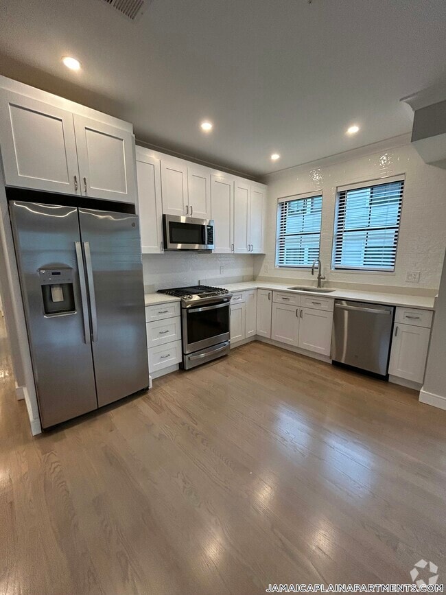 Building Photo - 285 Lamartine St