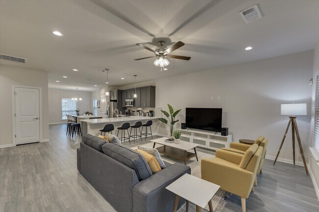 Foto del edificio - 1525 Doyle Ave