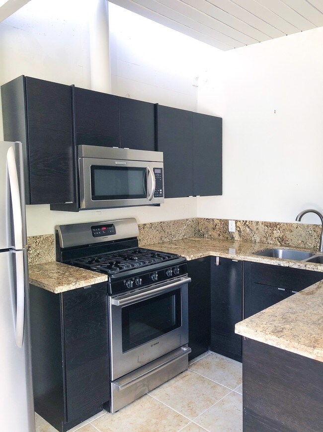 Foto del edificio - 11062 Fruitland Dr
