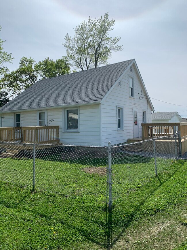 Front View - 1811 N Elizabeth St