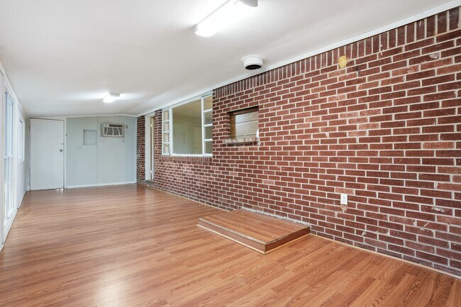 Foto del edificio - 345 Brannan Rd