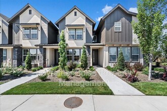 Building Photo - 1337 N Webb Wy