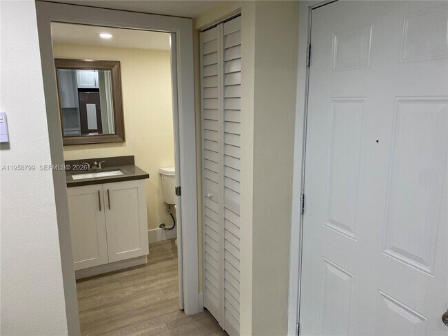 Foto del edificio - 10985 SW 107th St