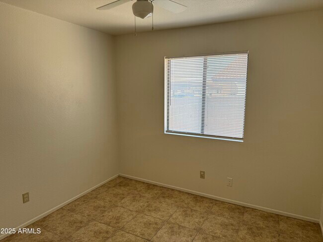 Foto del edificio - 6148 E Greenway St