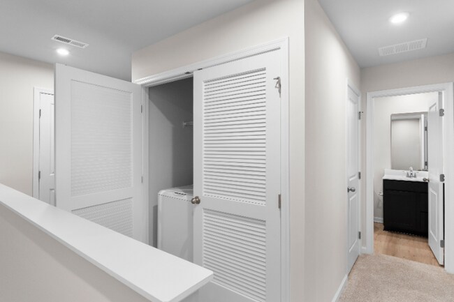 Foto del edificio - 34 Downing Dr