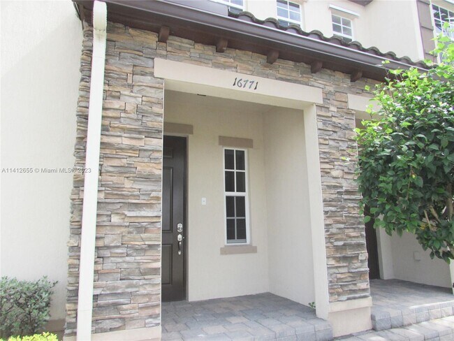 Building Photo - 16771 SW 96th St