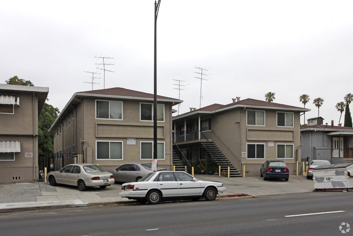 Primary Photo - 414-420 S 4th St