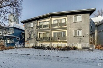 Building Photo - 824-818 18 Ave SW