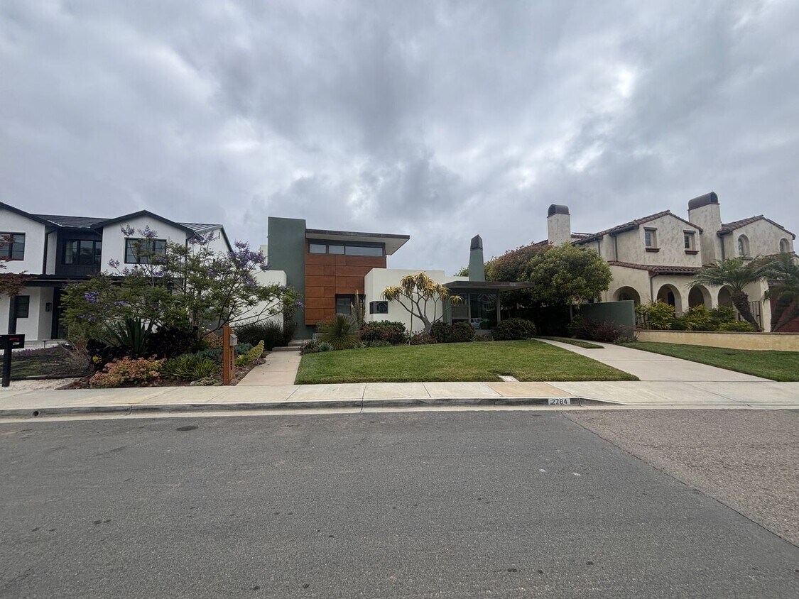 Primary Photo - Mid-Century Modern 4 Bedroom Home in Carls...