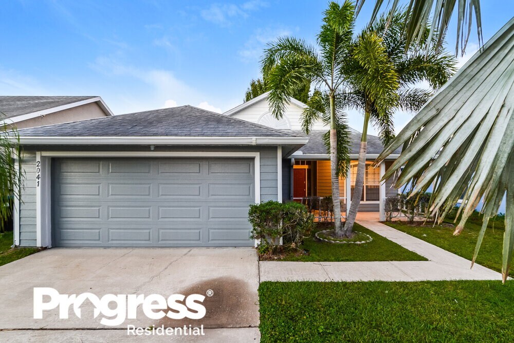 Foto principal - 2041 Donegan Pl