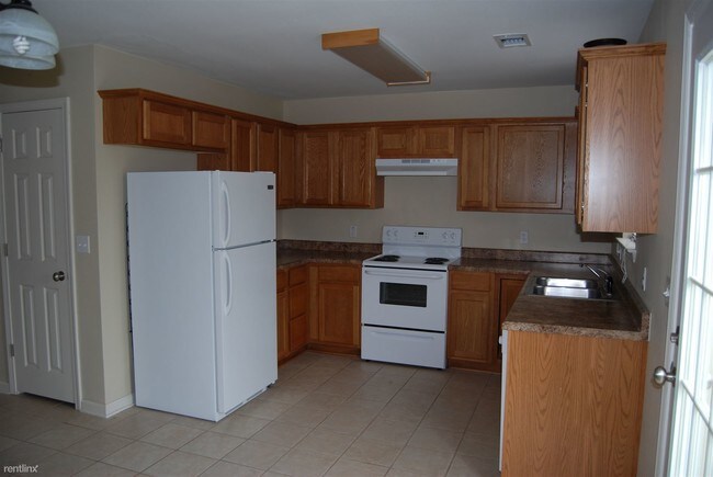 Building Photo - 563 Carrell Cir