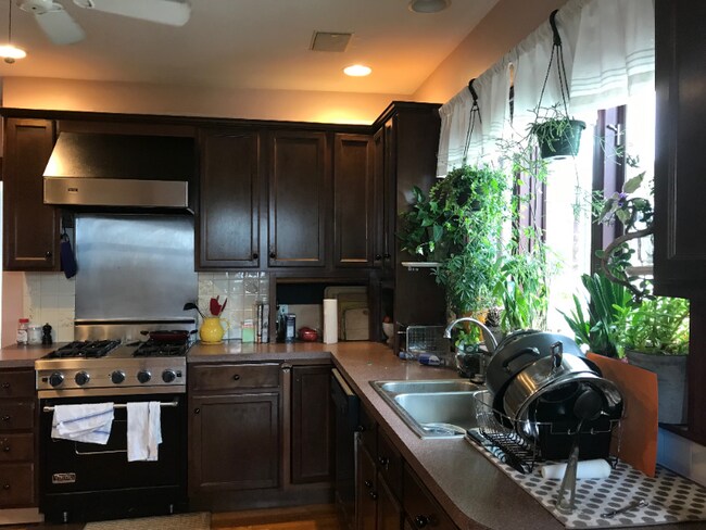 Foto del edificio - 122 Belmont St