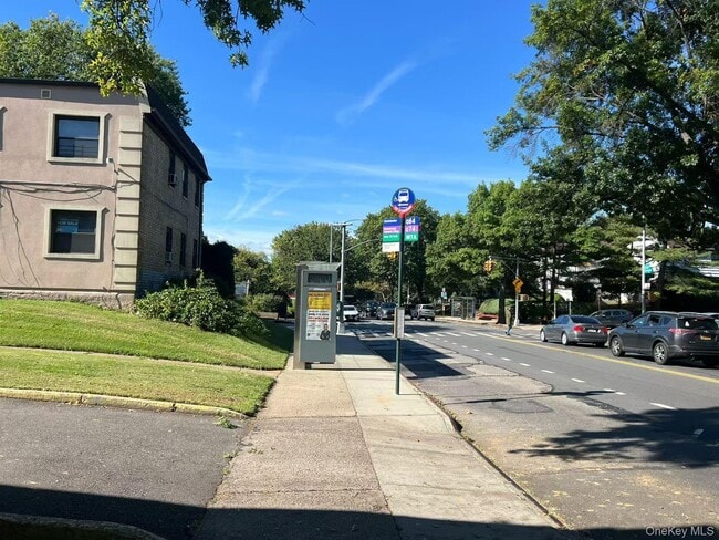 Building Photo - 136-10 Jewel Ave