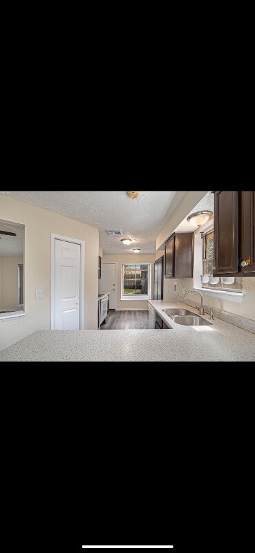 Foto del edificio - 322 Anchor Way